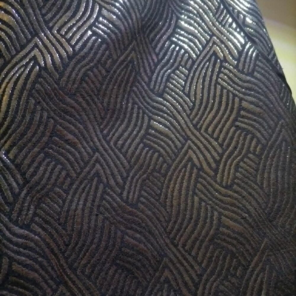 Silver Geometric Pattern Shorts - Picture 3 of 3